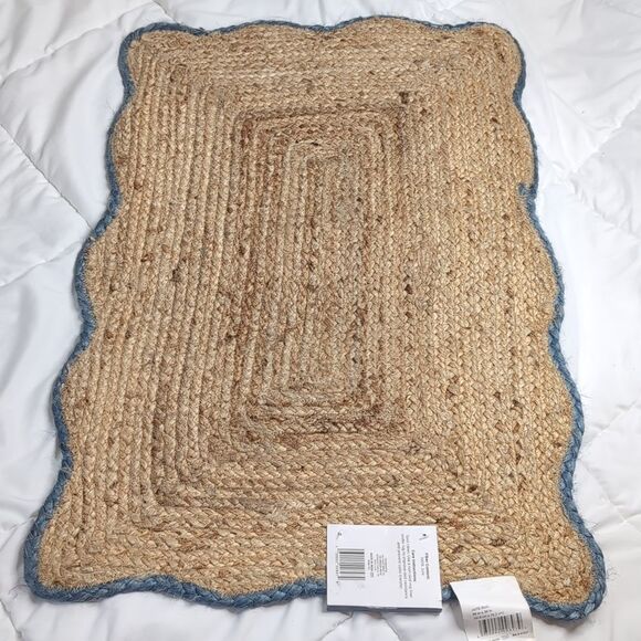 Jute Rug 20in by 30in Color Trimmed in Green or Purple, NEW - Picture 3 of 7